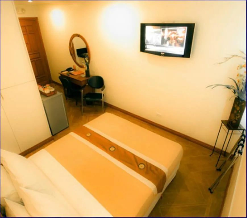 Avitel Hotel Makati City 2*,  Philippines